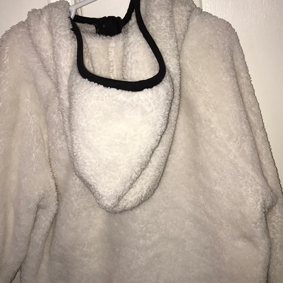 H&M Kids White Plush Zip-up Hoodie - Picture 6 of 6